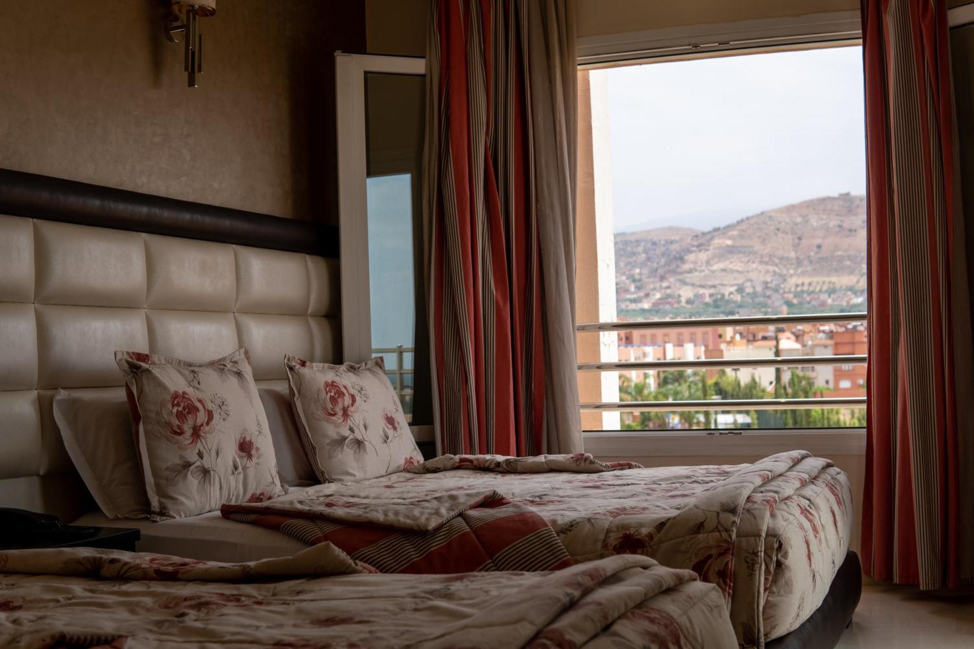 Hotel La Luna Бени-Меллаль Экстерьер фото